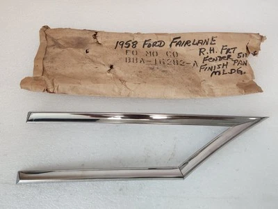 NOS 1958 Ford Fairlane Victoria destro para-lama dianteiro acabamento lateral moldura B8A-16282-A - Imagem 1 de 4