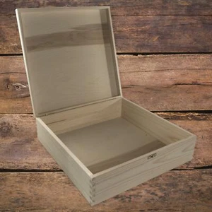 Große quadratische Geschenk Holzbox | 36 x 36 x 10,5 cm | Deko Kiefer Deckel & Verschluss - Bild 1 von 10