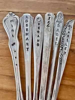 Marcadores de jardín hechos a mano, asas de tenedor de cuchara de cubiertos estampados, juego de 6 vintage Foto 1 de 4