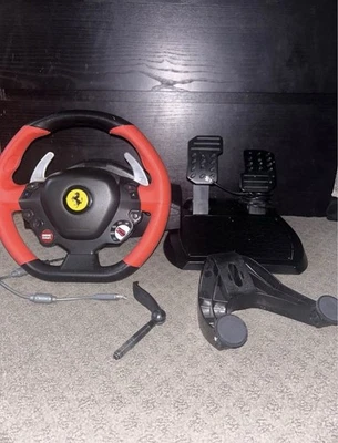 Pedales de volante Thrustmaster Ferrari 458 Spider Racing Xbox One y PC Foto 1 de 4