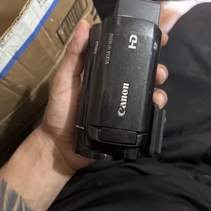 Canon VIXIA HF M500 Full HD Video Camera 10x Image Stabilized Working - Picture 1 of 4