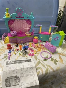 Polly Pocket Dazzlin Pet Show Divine Dogs Juguete Juego Mattel Magic Box + Más - Imagen 1 de 18
