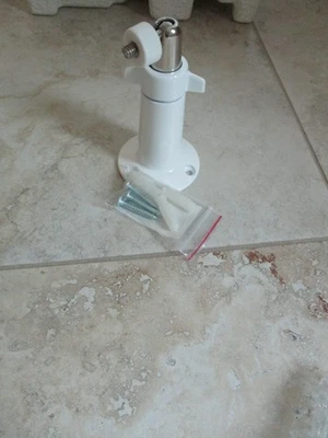 NETGEAR Arlo Adjustable Indoor/Outdoor Mount  VMA1000-1000S - Image 1 of 2