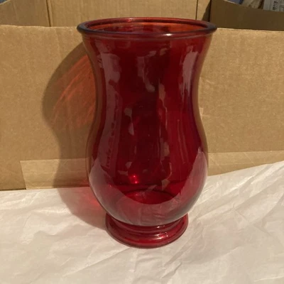 Florero de vidrio rojo rubí usado Foto 1 de 4