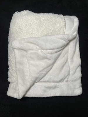 Manta para bebé Little Miracles crema lisa reversible felpa suave Lovey 30"x44" Foto 1 de 4