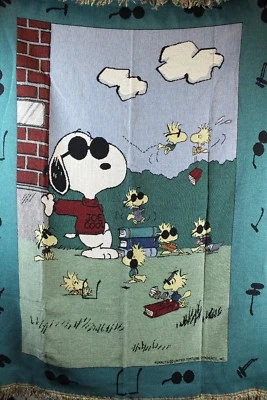 PEANUTS COLLECTION Snoopy Joe Cool Woven Tapestry Throw Blanket Large 55x71 NWT