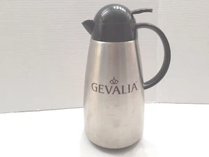 Gevalia Thermal 32 Oz. Edelstahl Isolierkaraffe mit schwarzem Drehdeckel - Bild 1 von 6