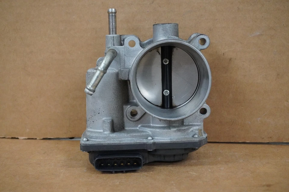 Conjunto de carrocería del acelerador Subaru Forester 2011 2012 2013 2014 2015 2,5 L 16112AA380 Foto 1 de 4