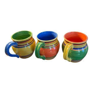 SET AUS 3 HANDBEMALTEN SANTA FE-TASSEN MIT PAZIFIKRAND - 20 Unzen - ca. 5" hoch EUC - Bild 1 von 4
