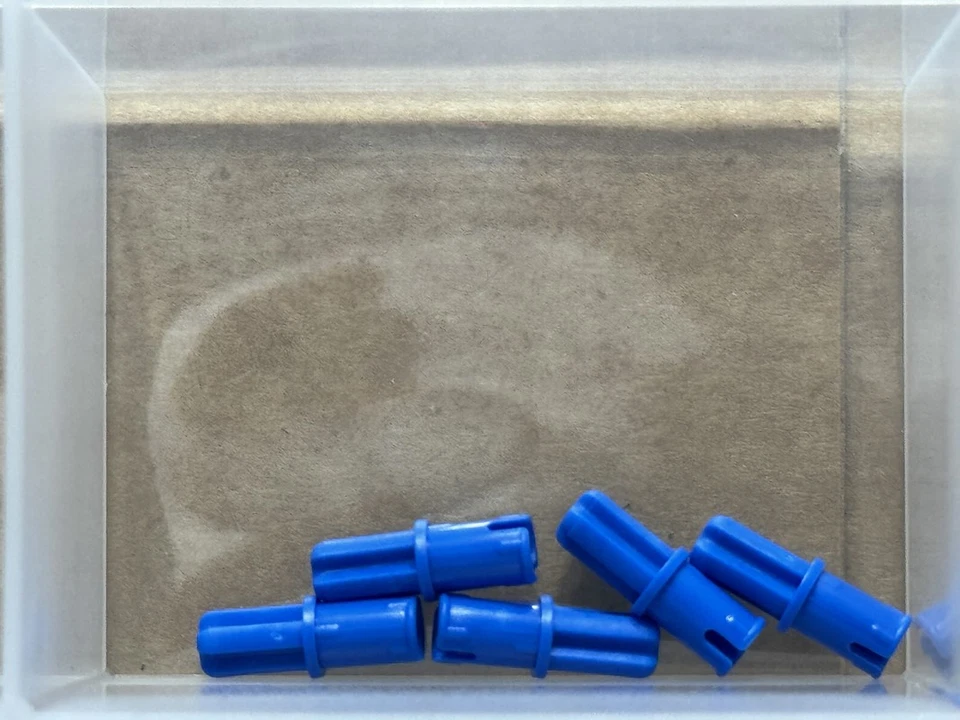 LEGO Parts - Blue Technic, Axle 1L with Pin - No 43093 - QTY 5 - Image 1 of 1