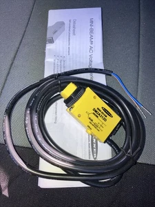 New Banner SM2A312D Mini-beam Photoelectric Sensor With Instructions. - Picture 1 of 3