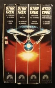Star Trek Cofanetto n°7 - 4 VHS 8 episodi - Paramount (cofanetto danneggiato) - Foto 1 di 1