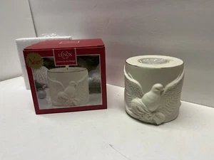Lenox Radiant Light Dove Votive Ivory Colored With Gold Trim in Box - Picture 1 of 7