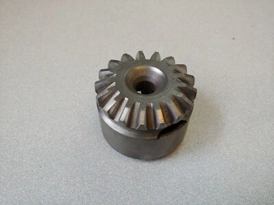 NICE USED ORIGINAL PORSCHE 356 356A 356B 356C DIFFERENTIAL BEVEL GEAR NLA #3 - Image 1 of 4