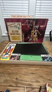 Vintage Official NBA All Pro Basketball Board Game, Ideal Toy 1969 complete - Picture 1 of 7