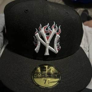 New York Yankees New Era 1996 World Series 59FIFTY Fitted Hat Cap 7 1/2 Flames - Bild 1 von 4