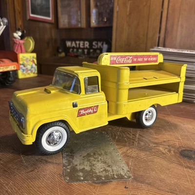 Camión de reparto vintage amarillo Buddy L 1963 Coca Cola acero prensado Foto 1 de 4