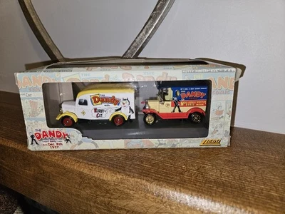 Lledo Collectibles The Dandy Comic Korky Cat 2 Piece Set 2004 Vintage DA1002 - Image 1 of 4