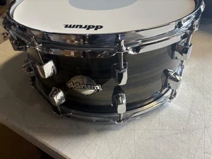 ddrum dominion 14 x 6.5 birch snare drum, 20 lug 8-ply, 9.5 mm snare, olive - Picture 1 of 6