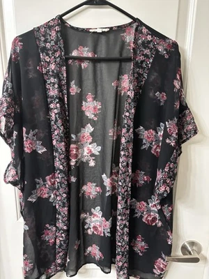 Black Floral Women’s Oversized Kimono/swim Suit Cover Size S/M Maurices Foto 1 de 4