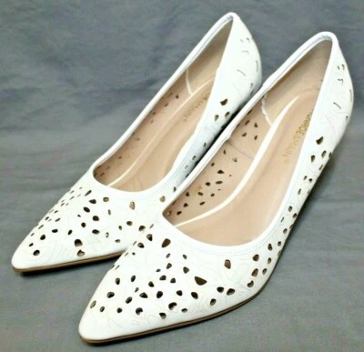 Zapatos de vestir informales sin cordones de 3 1/4" talla 9 M blancos MONROE & MAIN para mujer Foto 1 de 4