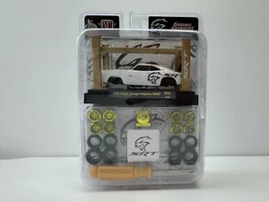 M2 Machines 1969 Dodge Charger Hemi /750 Gold Chase 1/64 Diecast Model Kit - Picture 1 of 1