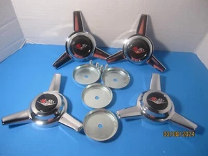 4 KEYSTONE KLASSIC CENTER CAPS 3 BAR SPINNERS 14,15 WHEELS BLACK/SUP/FLAGS - Picture 1 of 2
