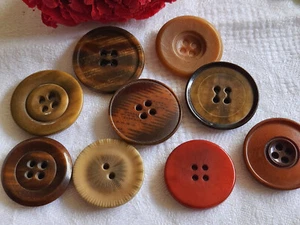 Panaché lot 9 gros boutons anciens en corozo 2,6 à 2,8 cm collection ref 1634 - Picture 1 of 5