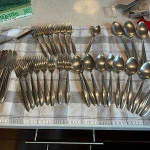 International Deluxe Stainless Flatware CHRISTIANIA 38 Pc Knives Forks Spoons - Picture 1 of 7