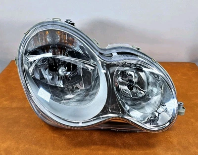 FIT 2005-2007 MERCEDES BENZ C CLASS RIGHT PASSENGER HALOGEN HEADLIGHT TYC NEW#5 - Image 1 of 4
