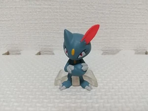 Pokemon Scale World Johto Region Sneasel Figure BANDAI 1/20 Sniebel Farfuret - Picture 1 of 10