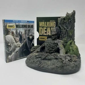 THE WALKING DEAD SEASON 4 BLU RAY 5 DISC SET IN TREE ZOMBIE DISPLAY...BRAND NEW - Imagen 1 de 4