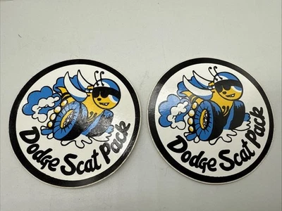 2 CALCOMANÍAS/PEGATINAS DODGE SCAT PACK 3 pulgadas COOL Vintage Chrysler Race 70s Muscle Foto 1 de 3
