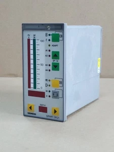 SIPART DR21 6DR2101-4 SIEMENS CONTROLLER COMPATTO 24V CON TRASFORMATORE SINGOLO - Foto 1 di 9