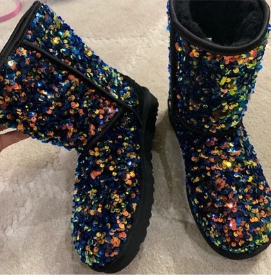 Botas brillantes UGG talla 7 Foto 1 de 4