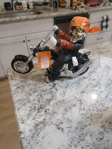 NEW DAN DEE INT'L 2006 Animated Skeleton Biker On Motorcycle Halloween Ride  - Picture 1 of 8