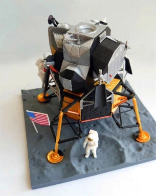 1/48 1/72 Scale Apollo 11 Apollo Lunar Module Astronaut Model Scene Toy Gift - Image 1 of 4