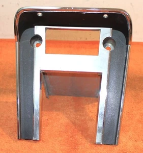 1967 Mustang Fastback Coupe GT Convertible ORIG CENTER CONSOLE RADIO TRIM BEZEL - Picture 1 of 10