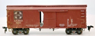 Weathered HO Scale Train Box Car SANTA FE ATSF 8520 Spring Trucks 1:87 Gauge - Image 1 of 4