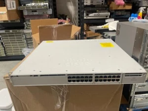 Ventaja de red Cisco C9300-24T-A 24 puertos Catalyst 9300 - Imagen 1 de 3