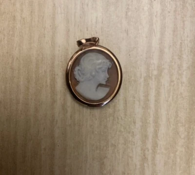 Ciondolo Cameo Di Luca, Inciso A Mano Su Conchiglia Argento 925 - Immagine 1 di 4