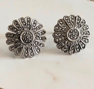 Vintage ROUND FLORAL MARCASITE Sterling Silver Cluster CLIP- ON Earrings 1950s - Picture 1 of 10