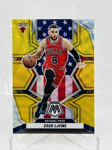 2021-22 Panini Mosaic Zach LaVine Gold Wave Prizm National Pride #252 SSP - Imagen 1 de 3