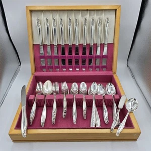 Wm Rogers Oneida FLOWERTIME Versilbertes Besteckset 78 Teile Service für 12+ - Bild 1 von 13