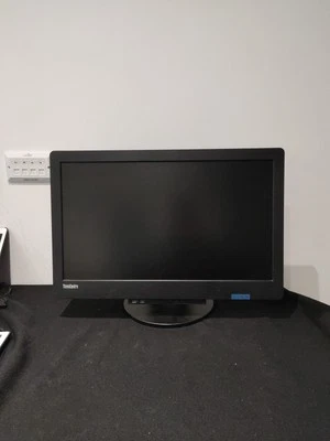 Lenovo Thinkcentre Tiny-in-One 23" 10DQD FHD I3-5 4GB 500GB WIN 10 - Bild 1 von 4