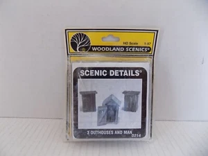3 PENDHÄUSER UND MANN #D214 HO SCALE VON WOODLAND SCENICS PO - Bild 1 von 4