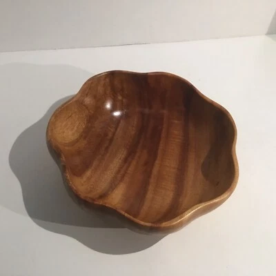 NUEVO CUENCO DE MADERA TALLADO INDIVIDUALMENTE A MANO FIRMADO Madera Kamani Hecho en FILIPINAS Foto 1 de 4