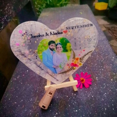 Foto personalizada en forma de corazón y estatua de pie matrimonio aniversario arte regalo 2024 Foto 1 de 3