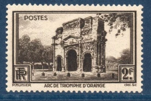 N° 389 NEUF ** SANS CHARNIERE GOMME D'ORIGINE - MONUMENT DE LA VILLE D'ORANGE - Imagen 1 de 1