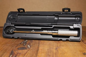 Wright Tool Micrometer Adjustable Torque Wrench 3/8" Model 3479 30-200lbs - Picture 1 of 9